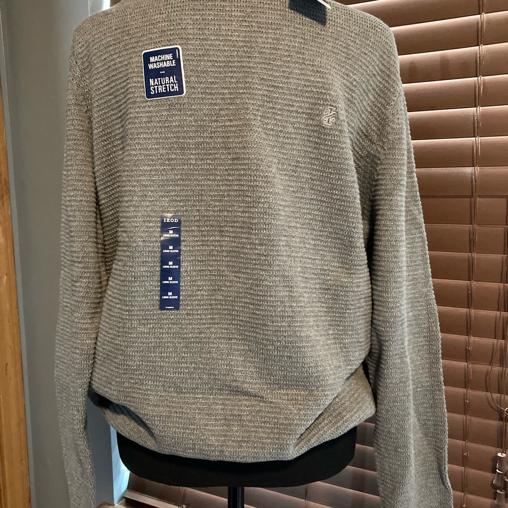 New Men’s IZOD Sweatshirt